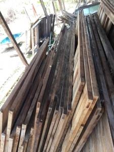 ฝาไม้สักเรือนไทยเก่าเก็บ