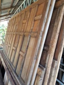 ฝาไม้สักเรือนไทยเก่าเก็บ