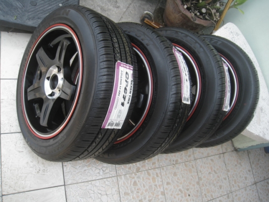 ขายล้อแม็กใหม่ mic 17"x7.5" et30 5 รู 114.3 ล้อเแม็กใหม่ไม่เคยใช้งานครับ พร้อมยางใหม่ nexen cp671 215/55r17 ยางผลิตสัปดาห์ที่ 40 ปี 2013 ใส่ vigo เตี้ย, triton เตี้ย , mighty-x, commuter หัวจรวด , innova ได้ครับ  สนใจติดต่อเล็กคลองสามครับ 081-37