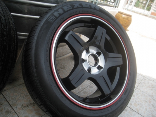 ขายล้อแม็กใหม่ mic 17"x7.5" et30 5 รู 114.3 ล้อเแม็กใหม่ไม่เคยใช้งานครับ พร้อมยางใหม่ nexen cp671 215/55r17 ยางผลิตสัปดาห์ที่ 40 ปี 2013 ใส่ vigo เตี้ย, triton เตี้ย , mighty-x, commuter หัวจรวด , innova ได้ครับ  สนใจติดต่อเล็กคลองสามครับ 081-37