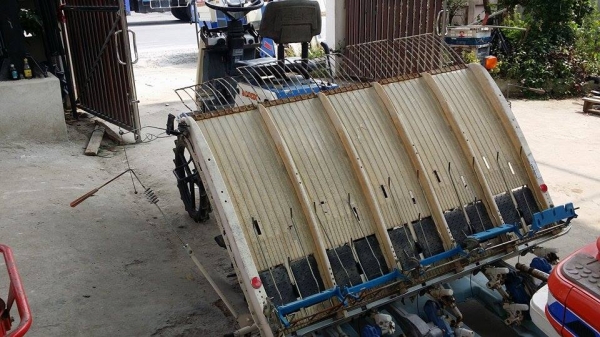 รถปลูกข้าวนั่งขับ ISEKI รุ่น 500DX เก่าญี่ปุ่น ดำนา 5 แถว สภาพดี เครื่องยนต์ติดง่าย สภาพพร้อมใช้งาน รถปลูกข้าวนั่งขับ ISEKI รุ่น 500DX เก่าญี่ปุ่น ดำนา 5 แถว สภาพดี เครื่องยนต์ติดง่าย สภาพพร้อมใช้งาน