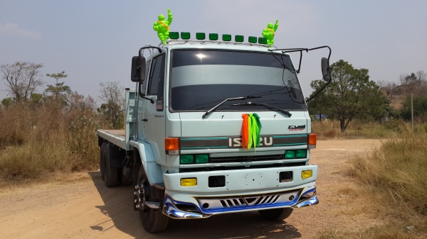 ขายนางฟ้า 195 เพลาเดียว  FVM32MR