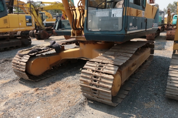 Komatsu PC200-3 เก่านอก ขายตามสภาพนะครับ