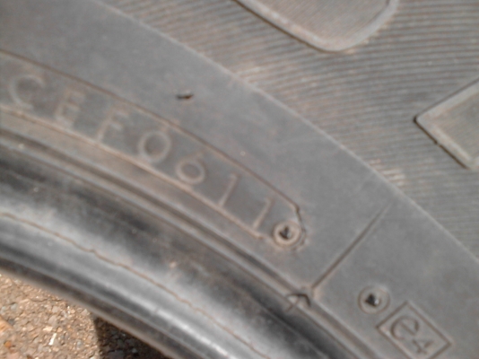 245/70R16 BRIDGESTONE DUELER HT840  มี 1 เส้น TEL.081-427-3941