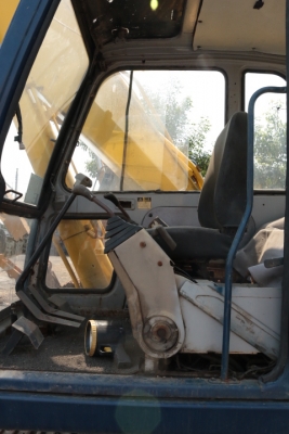 Kobelco SK200-1 เก่านอก