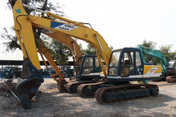 Kobelco SK200-1 เก่านอก