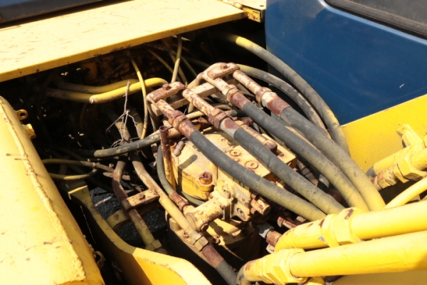 Kobelco SK200-1 เก่านอก