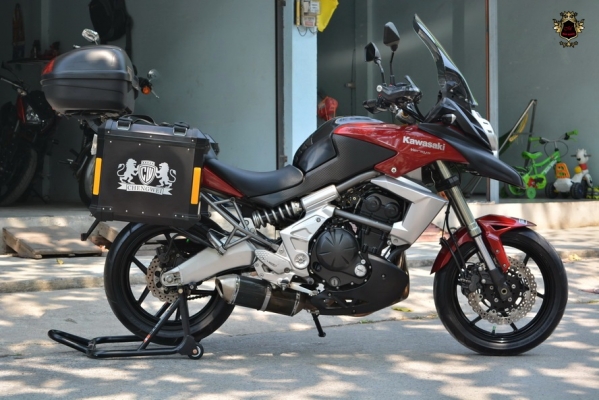 KAWASAKI VERSYS 650cc ABS ปี2011 แต่งเต็มคัน ทะเบียนพร้อมโอน 219,000 -