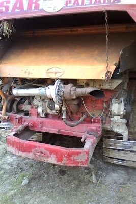 ขายรถเกี่ยวข้าว ศักพัฒนา KM49 เครื่อง6HH1 ปั้ม dikin23 ตัวเดิน12HT พร้อมใช้  คอทอดได้ ซี่รอบราวลูกตีพึ้งทำใหม่ ราคา 750000 ต่อรอง