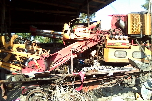 ขายรถเกี่ยวข้าว ศักพัฒนา KM49 เครื่อง6HH1 ปั้ม dikin23 ตัวเดิน12HT พร้อมใช้ คอทอดได้ ซี่รอบราวลูกตีพึ้งทำใหม่ ราคา 750000 ต่อรอง ขายรถเกี่ยวข้าว ศักพัฒนา KM49 เครื่อง6HH1 ปั้ม dikin23 ตัวเดิน12HT พร้อมใช้ คอทอดได้ ซี่รอบราวลูกตีพึ้งทำใหม่ ราคา 750000 ต่อรอง