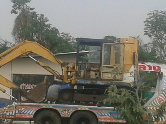 ด่วน 275000 ขายแมคโคร Komatsu PC60-3 พร้อมลุยงาน
