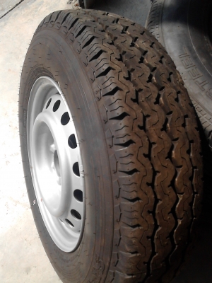 195R15C กะทะ 5 รู  ยางDUNLOP SP LT5 ปี2014 มี 1 ล้อ TEL.081-427-3941