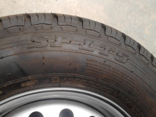 195R15C กะทะ 5 รู  ยางDUNLOP SP LT5 ปี2014 มี 1 ล้อ TEL.081-427-3941