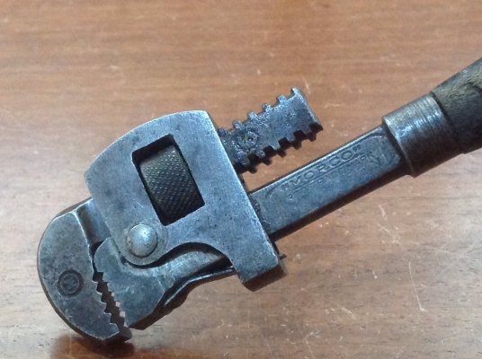 ขายคอม้าด้ามไม้โบราณ STILLSONS 6"