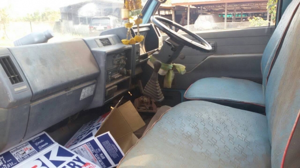 รถหกล้อ isuzu 110 ฝาดำ เครื่องดีคันชีสวย เอกสารพร้อมโอน