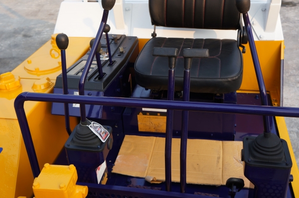 ขายรถขุด KOMUTSU PC30-5 เก่านอกปรับสภาพแล้วพร้อมใช้ไม่เคยใช้งานในเมืองไทย