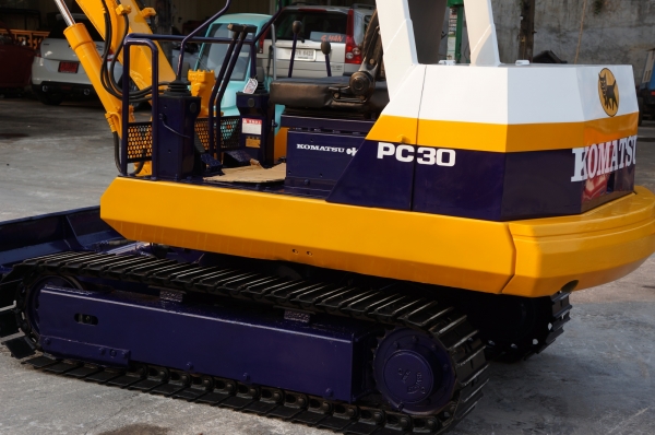 ขายรถขุด KOMUTSU PC30-5 เก่านอกปรับสภาพแล้วพร้อมใช้ไม่เคยใช้งานในเมืองไทย
