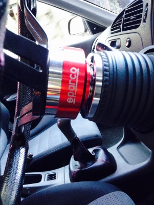 คอพวงมาลัยซิ่งถอดได้ sparco