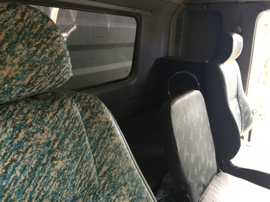 10ล้อดั้มhino. 260. แรง ปี. 2550. รถสวยพร้อมใช้.ไมล์1.3แสนกว่า มีระบบลาก เล่มพร้อม