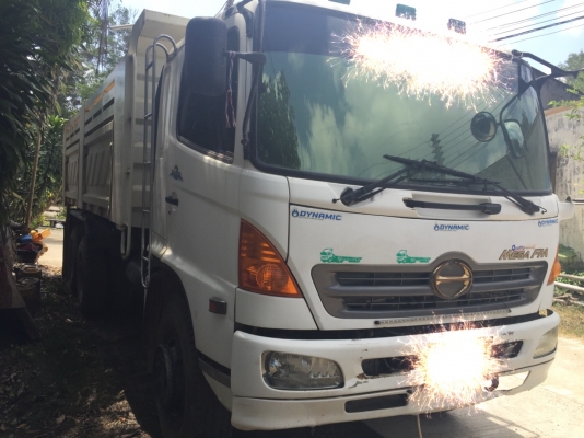 10ล้อดั้มhino. 260. แรง ปี. 2550. รถสวยพร้อมใช้.ไมล์1.3แสนกว่า มีระบบลาก เล่มพร้อม