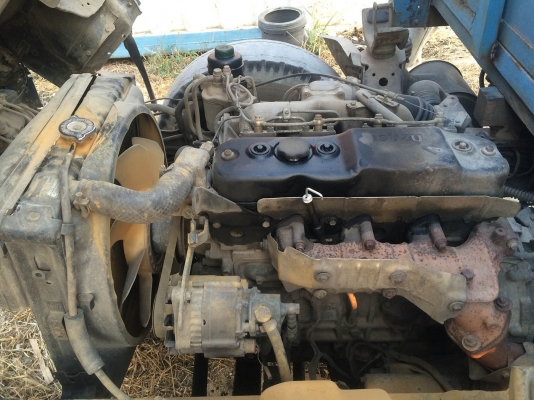 ขายรถ 6 ล้อ isuzu เล็ก เครื่องเดิม กระบะ 4.7 เมตร เเคชซีสวย 400,000 บาท ชลบุรี