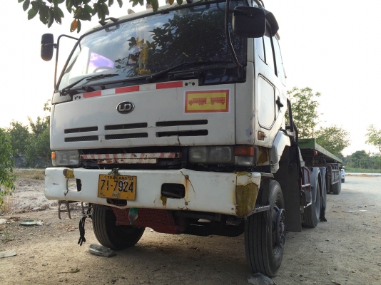 ขายหัวลาก UD พร้อมหางเปลือย 12 ม. เครื่อง P11C 1,100,000 บาท ชลบุรี