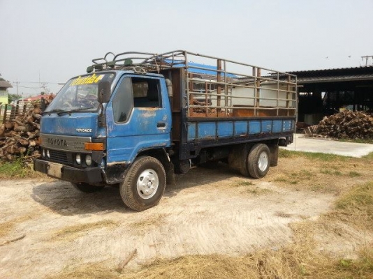 ขายหกล้อโตต้าไดน่า 115 แรงรถห้าง มือเดียว เครื่อง ดีคัชชีสวย ยางดีครับ