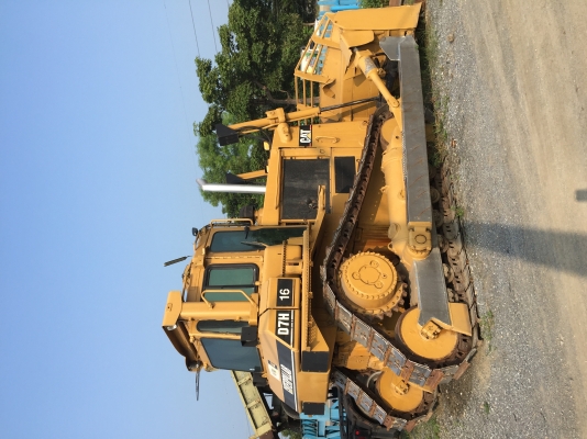 ต้องการขายรถดันดินCAT D7H ต้องการขายรถดันดินCAT D7H
