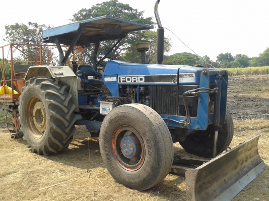 ขาย ฟอร์ด6640 สองเพลาคาราโล่ สภาพพร้อมใช้ พร้อมอุปกรณ์ ดันหน้า หางอีกสองชิ้น