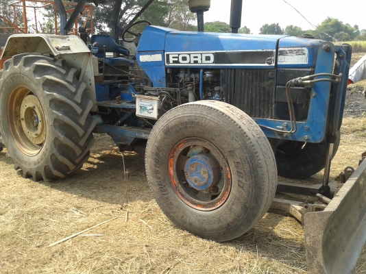 ขาย ฟอร์ด6640 สองเพลาคาราโล่ สภาพพร้อมใช้ พร้อมอุปกรณ์ ดันหน้า หางอีกสองชิ้น