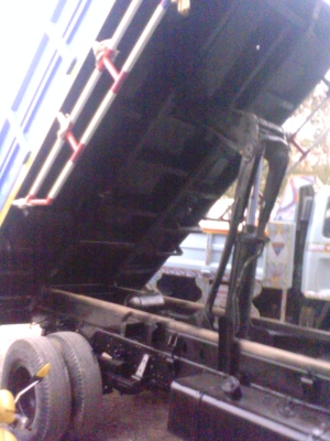 รถหกล้อมือสองรถ Isuzu