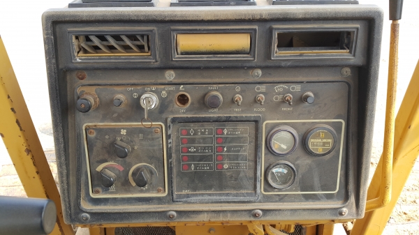 ขายรถแทรกเตอร์ CAT D4H ตีนเป็ดเกียร์ท๊อค สภาพสวยเดิมๆ ราคา800000 ต่อรอง ขายรถแทรกเตอร์ CAT D4H ตีนเป็ดเกียร์ท๊อค สภาพสวยเดิมๆ ราคา800000 ต่อรอง