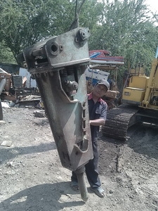 ขาย - หัวเจาะ หัวกระแทก breaker สำหรับใส่รถขุด แบคโฮ PC 120 -200 รุ่นใหม่