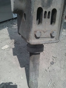 ขาย - หัวเจาะ หัวกระแทก breaker สำหรับใส่รถขุด แบคโฮ PC 120 -200 รุ่นใหม่