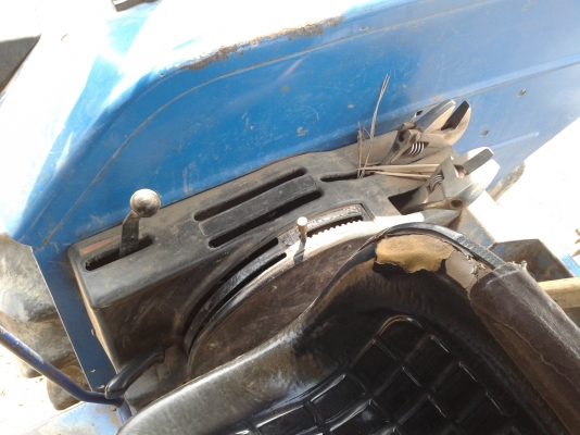 ขาย นิวฮอนแลนด์6640 เพลาเดียว สภาพพร้อมใช้ พร้อมอุปกรณ์ ดันหน้า หางอีกสองชิ้น