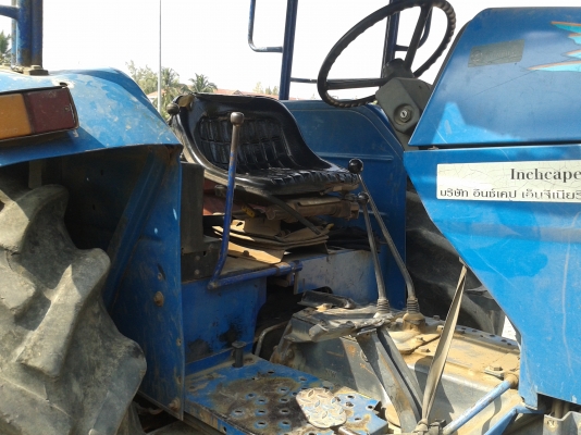 ขาย นิวฮอนแลนด์6640 เพลาเดียว สภาพพร้อมใช้ พร้อมอุปกรณ์ ดันหน้า หางอีกสองชิ้น