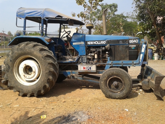 ขาย นิวฮอนแลนด์6640 เพลาเดียว สภาพพร้อมใช้ พร้อมอุปกรณ์ ดันหน้า หางอีกสองชิ้น