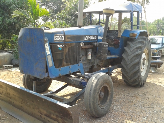 ขาย นิวฮอนแลนด์6640 เพลาเดียว สภาพพร้อมใช้ พร้อมอุปกรณ์ ดันหน้า หางอีกสองชิ้น