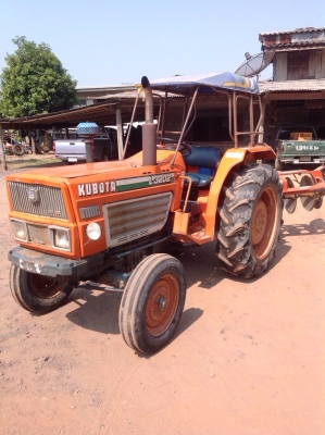 แทรกเตอร์คูโบต้า แอล 3202 สภาพดีเดิมๆทั้งคัน ขายพร้อมผานพรวน