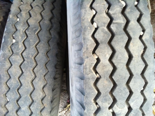 ขายยาง\%\%\%ไฟร์สโตน 9.00-20ดอกประมาณ80-90\% พร้อมกระทะ