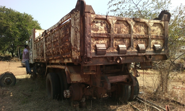 ขายด่วนรถสิบล้อดั้มUDCWM430Mเครือง230แรงปี39ออกห้าง1