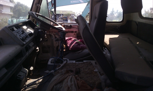 ขายด่วนรถสิบล้อดั้มUDCWM430Mเครือง230แรงปี39ออกห้าง1