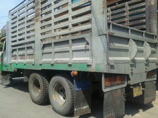 ขาย10ล้อหน้ายาวเพลาเดียว รถวิ่งล่อง ยางเต็ม กระบะสวย