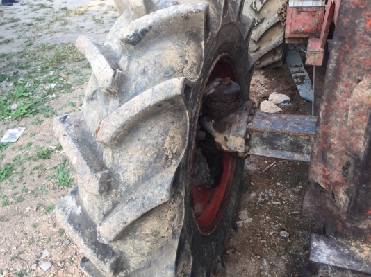 ขายรถไถKUBOTA M8030DT 2เพลา เล่มทะเบียน พร้อมใช้งาน สนใจโทร 081-970-1072