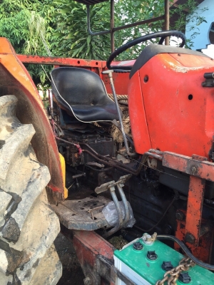 ขายรถไถKUBOTA M8030DT 2เพลา เล่มทะเบียน พร้อมใช้งาน สนใจโทร 081-970-1072