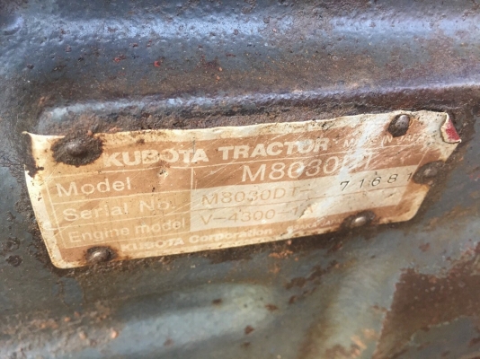 ขายรถไถKUBOTA M8030DT 2เพลา เล่มทะเบียน พร้อมใช้งาน สนใจโทร 081-970-1072