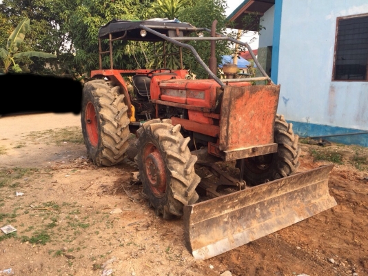 ขายรถไถKUBOTA M8030DT 2เพลา เล่มทะเบียน พร้อมใช้งาน สนใจโทร 081-970-1072