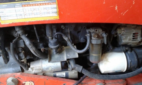 รถไถ KUBOTA 7040 , 2 เพลา  ( รถทำงาน 2,XXX กว่า ชม. )  สนใจติดต่อ 081 - 6079515