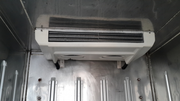 รับจ้าง รถบรรทุกสินค้าแช่เย็น..