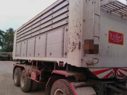 รถอีซูซุ 10 ล้อดั้ม 270 แรงม้า. ปี 50   ( ขายแม่ , ลูก. )   สนใจติดต่อ 081 - 6079515